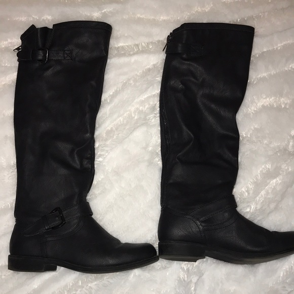 Shoe Dazzle Shoes - Shoe Dazzle Isabella boots size 9